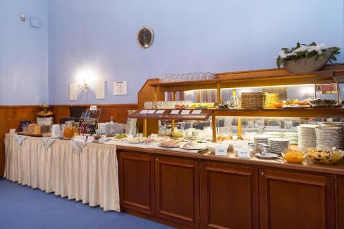 Jídlo v hotelu nebo okolí