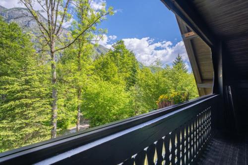 Μπαλκόνι ή βεράντα στο Alpine Chalet Metka at Lake Bohinj - Happy Rentals