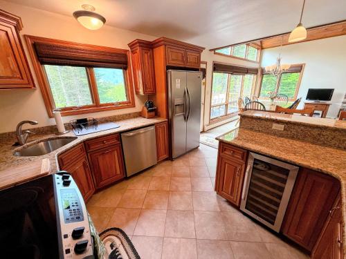 Dapur atau dapur kecil di MWP23 - Breathtaking views in Bretton Woods, pool passes, discounts!