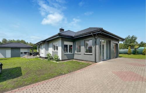 Amazing Home In Karlino