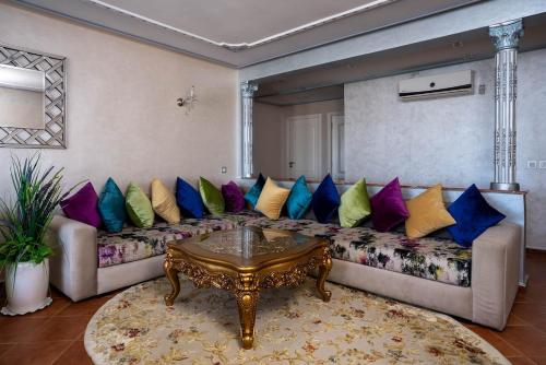 Posezení v ubytování Elegant & Cozy 3BR, Residence privé Home Matya