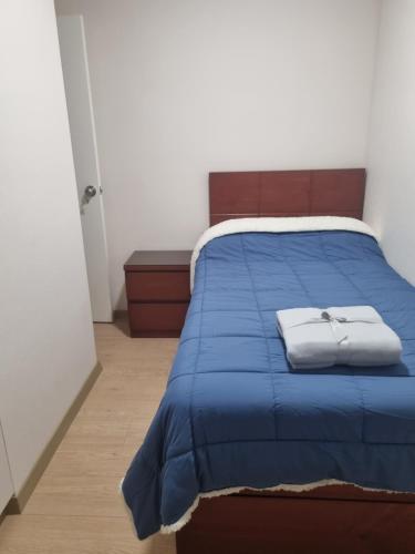 Ένα ή περισσότερα κρεβάτια σε δωμάτιο στο Habitación privada con baño