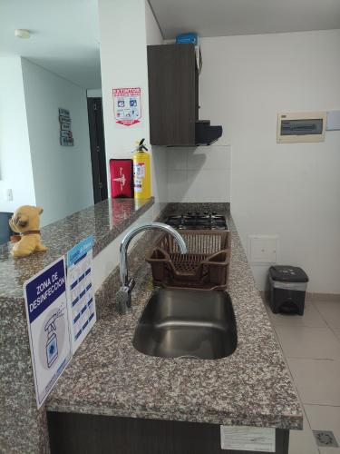Dapur atau dapur kecil di Vista a la piscina