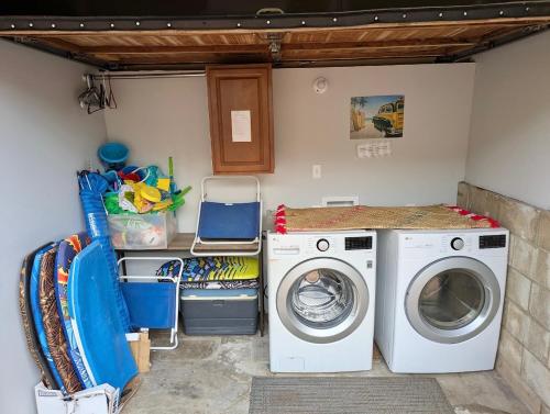 Gallery image of Top Spots Paradise Getaway 2 Min From Beach! in Waianae