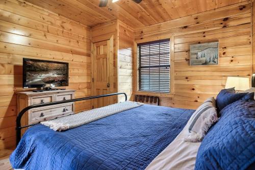 Kate's Cabin - 3 min to Dollywood! Cabin with Hot tub, Game Room, and Resort Pool! photo 41
