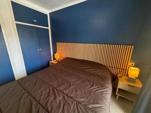 Appartement à 200m de la plage avec terrasse, parking et animaux acceptés.