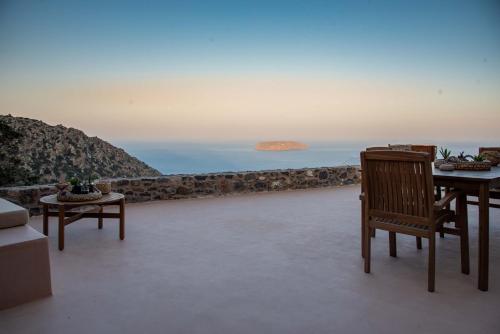 Agnanti Mountain & Sea Hideaway