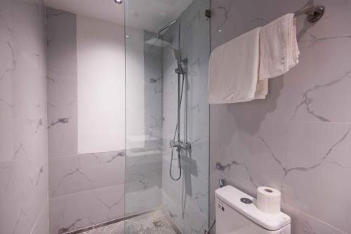 Koupelna v ubytování Hoàng Cầu Paradise Hotel by Luxe Hospitaliy