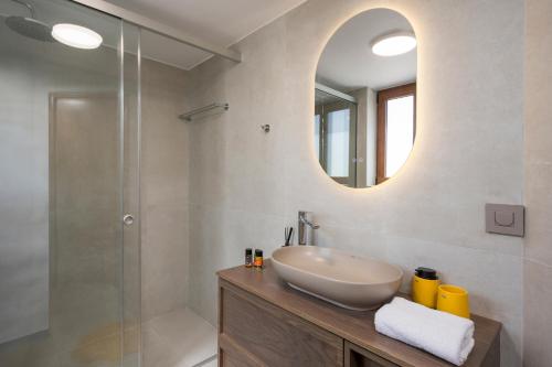 Bilik mandi di Bluefairy Villas