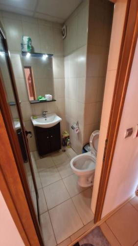 Bilik mandi di Apartment Hotel Pontica