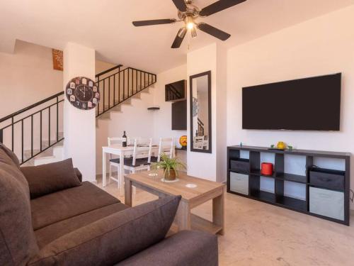 Pass the Keys Peaceful Escape with Pool Sea Mountain Views