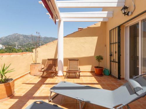 Pass the Keys Peaceful Escape with Pool Sea Mountain Views