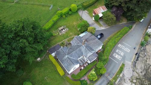 Άποψη από ψηλά του Benarth Lodge uniquely situated hideaway in Conwy