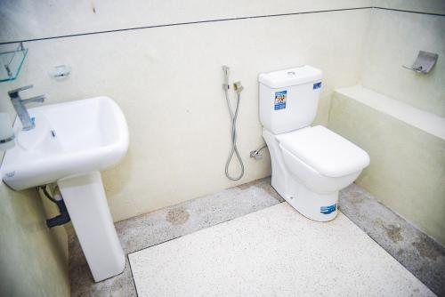 Un baño de Fieldscape 9 Full APT
