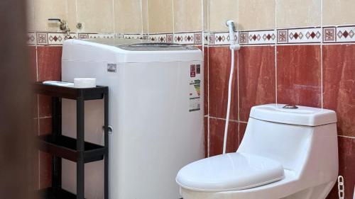 Un baño de مسكن البدر