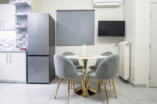 Urban Ceramic Apartment Athens-Kerameikos by GHH