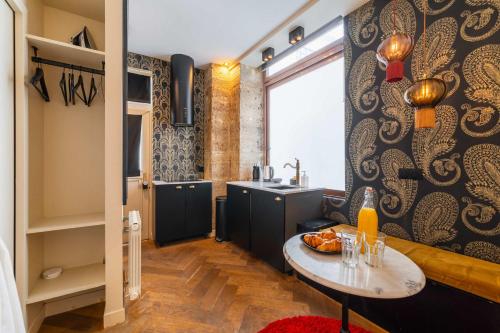 Studio proche tour Eiffel - paris 15 -2P