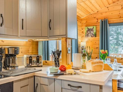 Dapur atau dapur kecil di 3 Bed in Lenham 86252