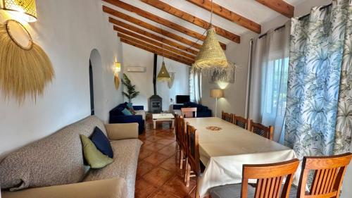 Villa Bárbara Piscina Vallada con Barbacoa by AndaraHolidays