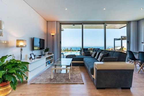 Villa Pinheira III heated pool