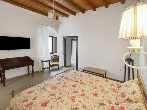 Katharsis - 15th c Venetian Palace - Naxos Old Town I