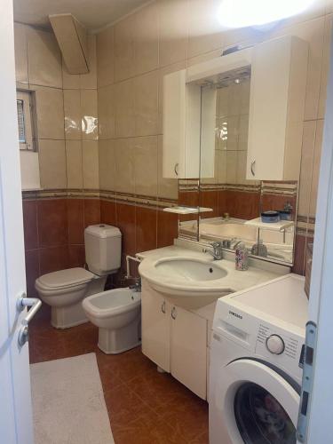 Koupelna v ubytování House with a very quiet location Shtëpi me një vendndodhje shumë të qetë