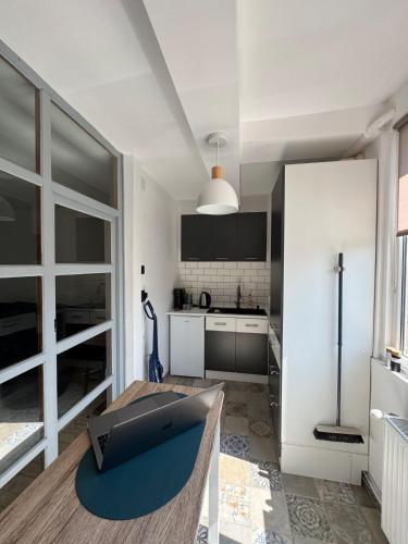 Nhà bếp/bếp nhỏ tại Retro Lounge