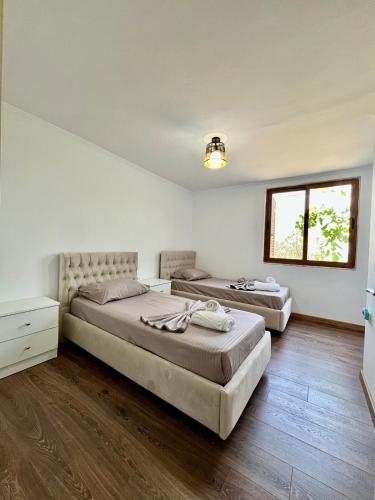 Gallery image of Titos Countryside Home in Pëllumbas