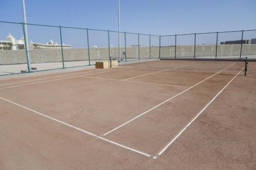 Attività di tennis o squash presso il resort o nelle vicinanze