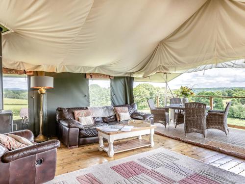 Χώρος καθιστικού στο Safari Tent One - Uk44404