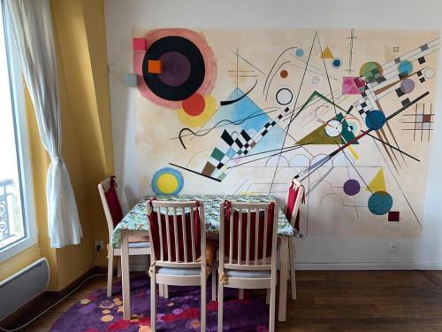 Artist 40m2 Montmartre district