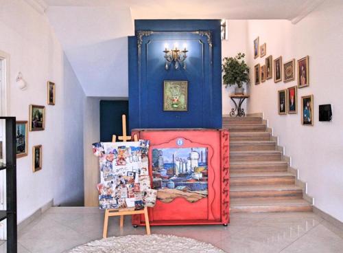 Gallery image of NovART Gallery & Sea Hotel in Sumqayyt