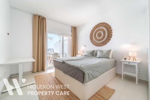 Sunset Vista - Apartment with Mountain Views and Pool, Carvajal, Fuengirola
