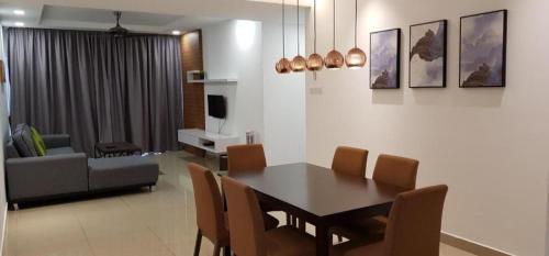 Ruang duduk di Phoenix Nest Homestay