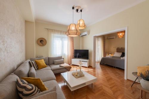 Piraeus Home
