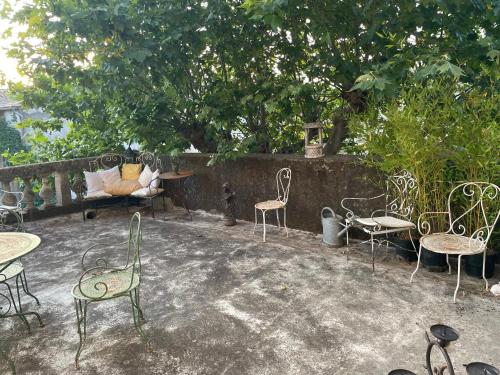 Photo de la galerie de l'établissement Château de Lezan, à Lèzan