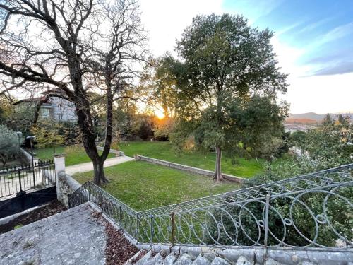 Photo de la galerie de l'établissement Château de Lezan, à Lèzan