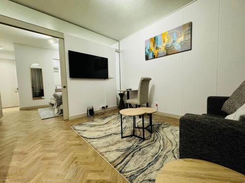 Μια τηλεόραση ή/και κέντρο ψυχαγωγίας στο Chic at One Rosebank