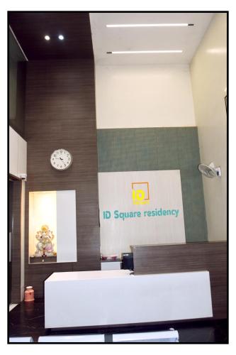 El lobby o recepción de ID Square residency Parbhani