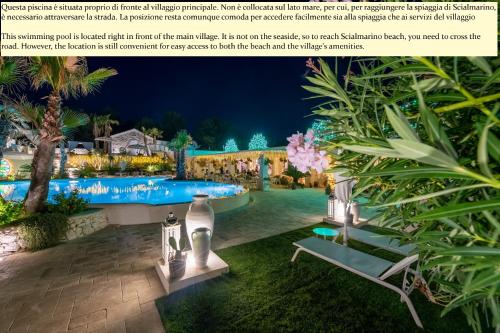 Bazén v ubytování Villaggio Turistico Scialmarino nebo v jeho okolí