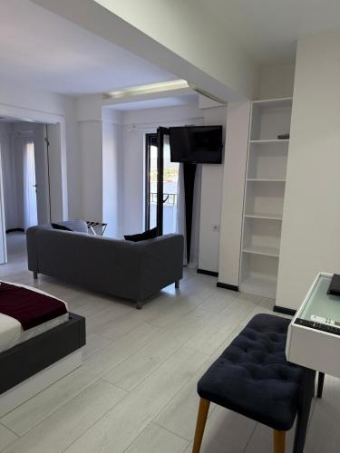 Μια τηλεόραση ή/και κέντρο ψυχαγωγίας στο WB Weekend Otel