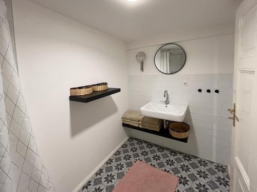 Ένα μπάνιο στο Große Wohnung in Marktnähe