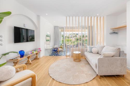 Ocean Studio by ENDLESS SUN I modern comfort, sea view, wi-fi, parking, rooftop pool