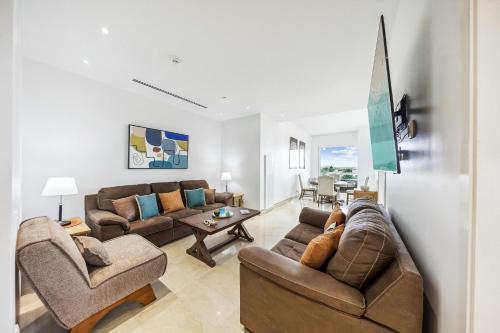 2 BR Oceanview Condo Coral Shell 3e