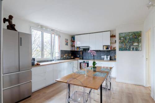 Photo de la galerie de l'établissement Chez Ferdi, agréable et confortable appartement, Paris, Boulogne, proche Parc des Princes, à Boulogne-Billancourt