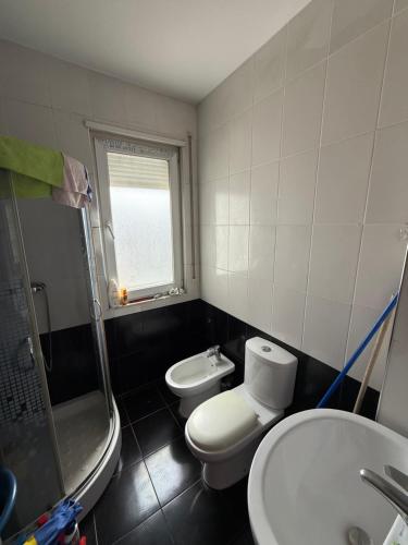 Banesa 21 Dhjetori, Tiranë