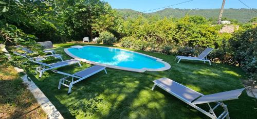 Πισίνα στο ή κοντά στο Villa with private pool, 3 bedrooms on 3000 m2 Anduze