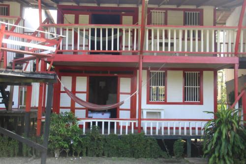 El edificio en el que está el hotel