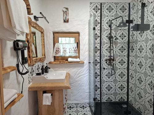 Ένα μπάνιο στο Woodland House 2