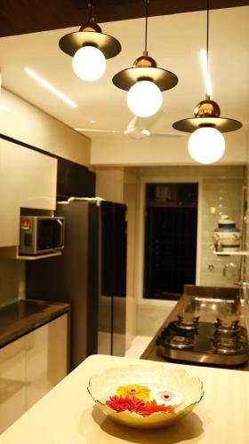Η κουζίνα ή μικρή κουζίνα στο 2Bhk flat in Kandivali,Mumbai